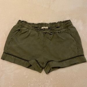 Bella Dahl Green Shorts